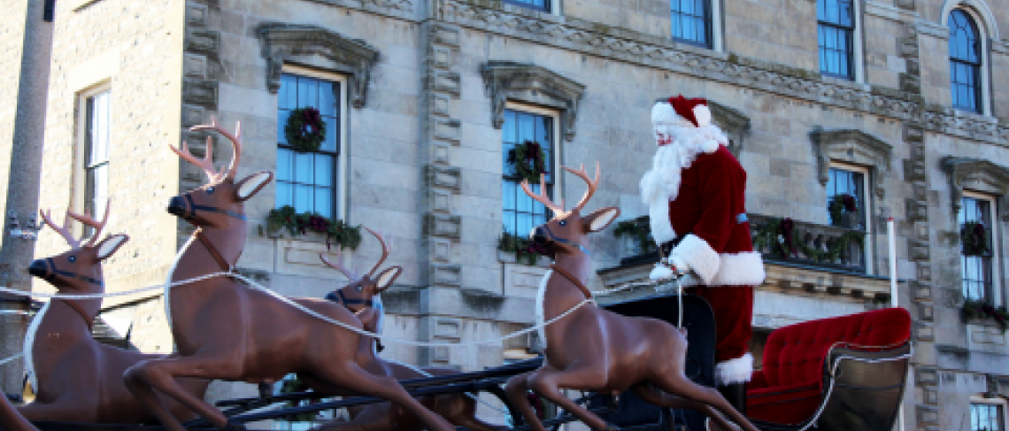 Niagara-on-the-Lake Prepares for Annual Christmas Parade