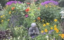 Inspire Mom This Mother’s Day: Get Early Bird Tickets for the 2025 Gardener’s Garden Tour hosted by the Niagara-on-the-Lake Horticultural Society